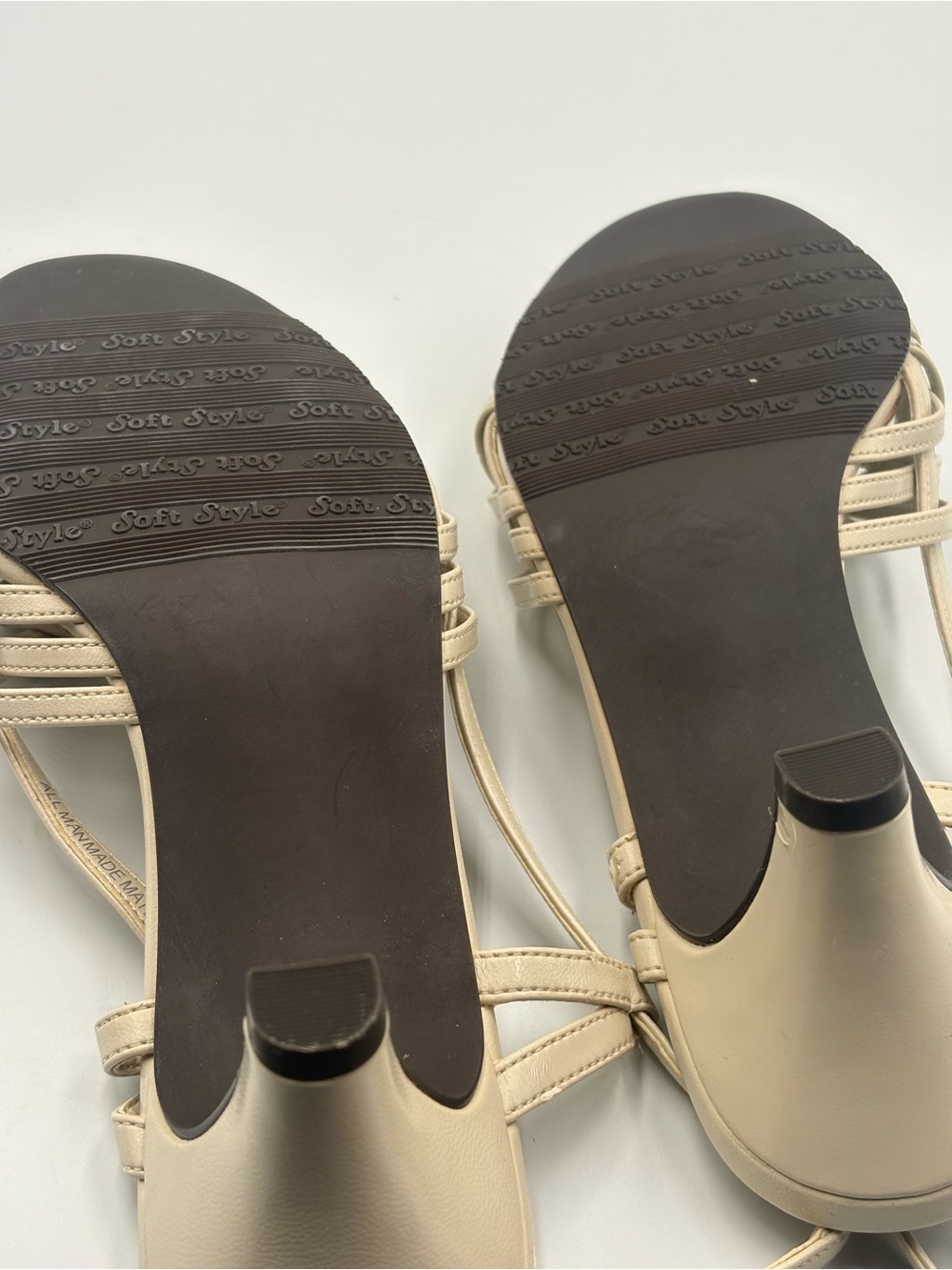 Soft Style Hush Puppies Women’s Beige Woven Slingback Heels Size 7W Wide - Picture 11 of 12